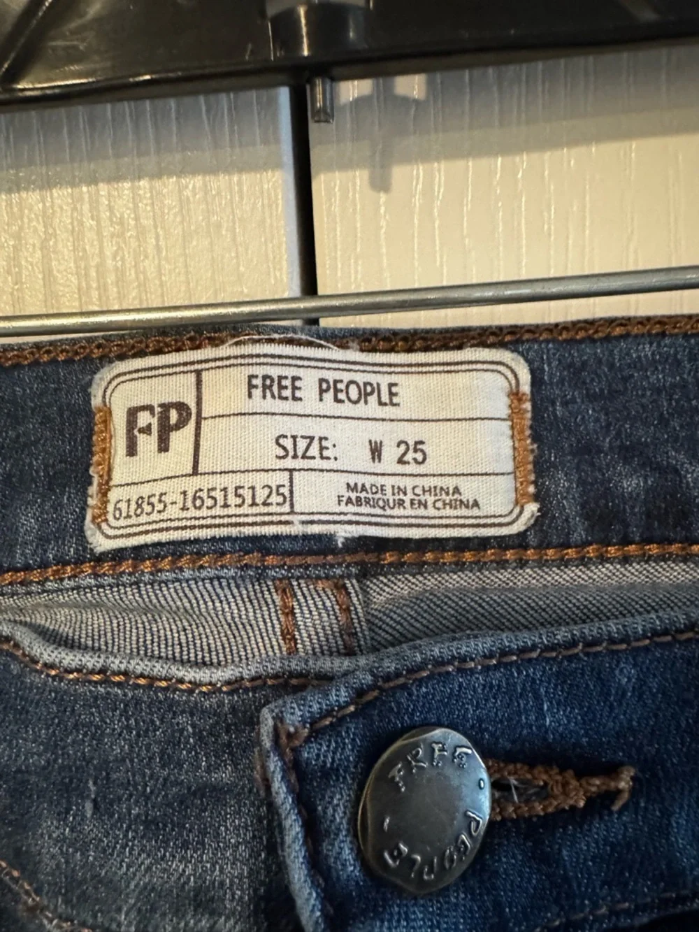 Free People Medium Wash Distressed Skinny Jeans with Fringe Hem - Size 25